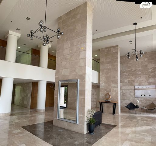 דירה, דודו דותן, עיר ימים, נתניה