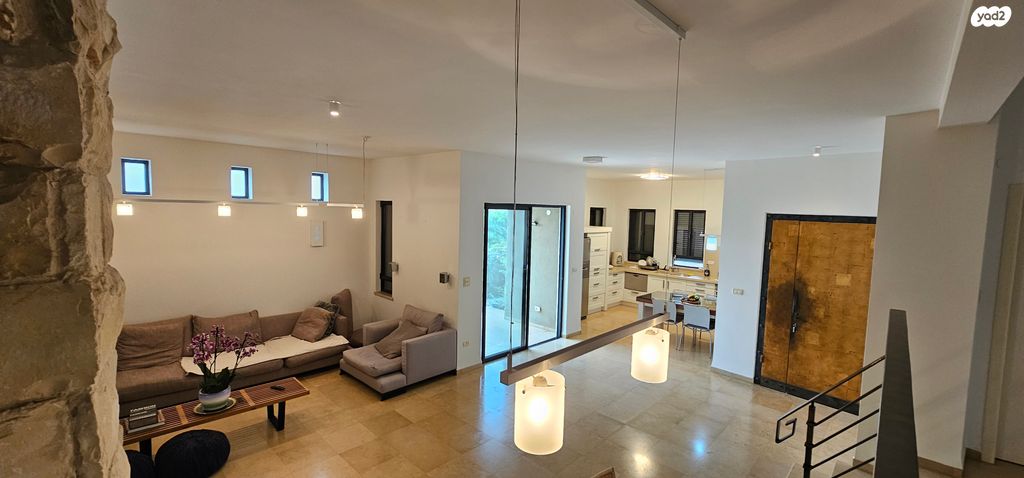 בית פרטי/ קוטג', נווה זיו