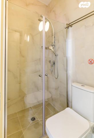 יחידת דיור, מנדלי מוכר ספרים, לב העיר, בת ים