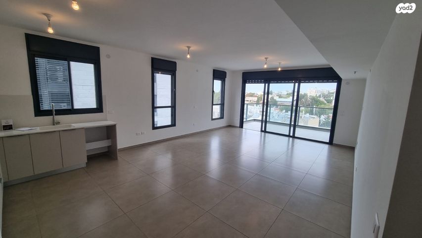 דירה, הר מירון, נווה ישראל, הרצליה