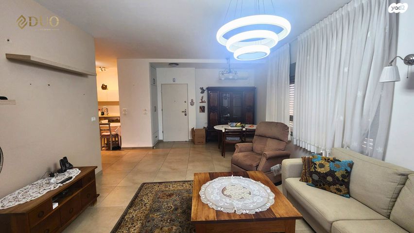 דירה, שדרות ודג'ווד, מרכז הכרמל, חיפה