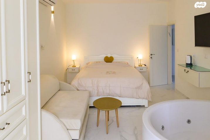 יחידת דיור, מנדלי מוכר ספרים, לב העיר, בת ים