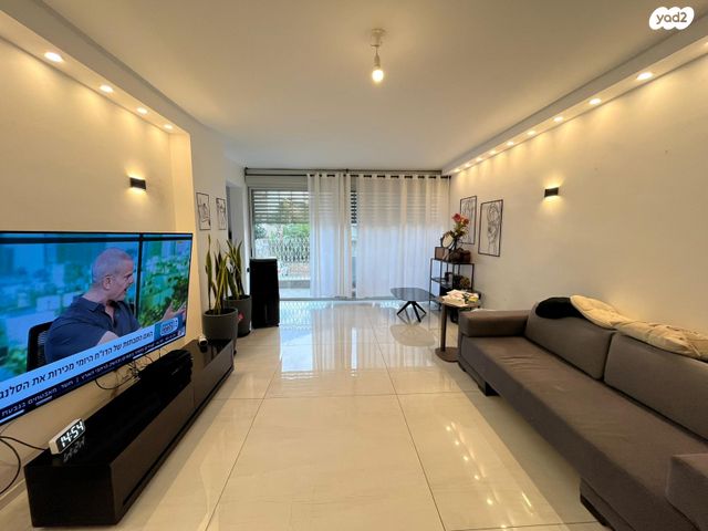 גני צהלה, רמות צהלה