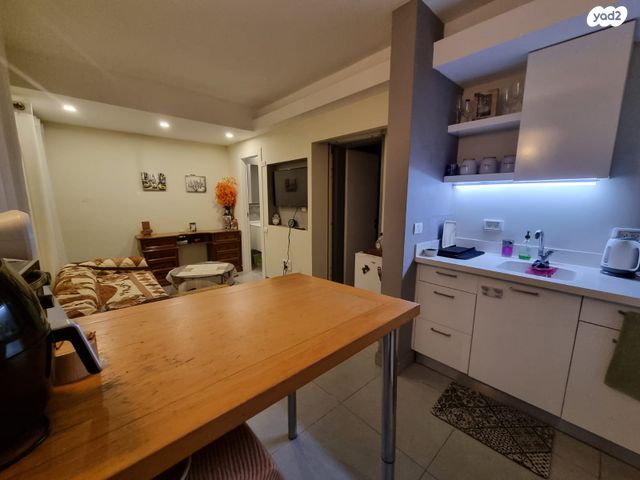 יחידת דיור, המאבק, חברת חשמל, גבעתיים