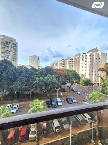 דירה, שמעון בן צבי, שטח 9, גבעתיים