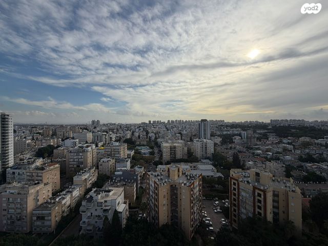 גג/ פנטהאוז, דרך זאב ז'בוטינסקי, פתח תקווה