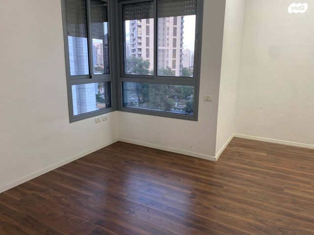 דירה, הוד השרון