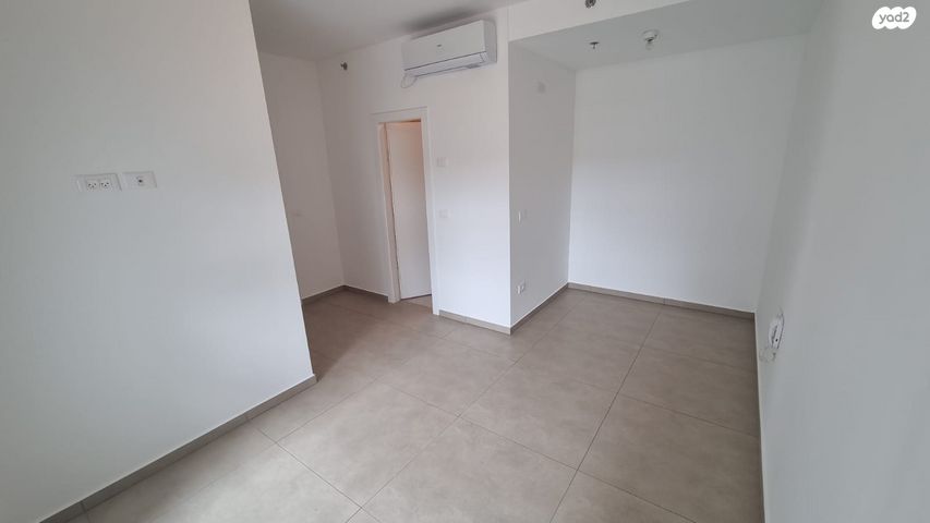 דירה, הר מירון, נווה ישראל, הרצליה