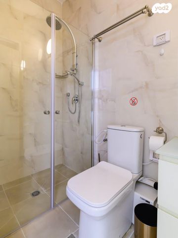 יחידת דיור, מנדלי מוכר ספרים, לב העיר, בת ים