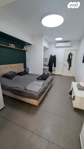 דירה, שלמה וחיה אנגל, כפר סבא הירוקה, כפר סבא