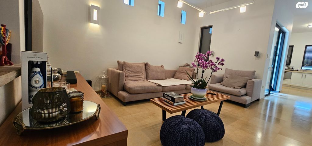 בית פרטי/ קוטג', נווה זיו