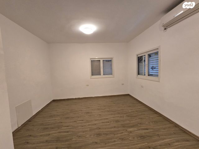 דירה, י.ל. גורדון, מרכז, הרצליה