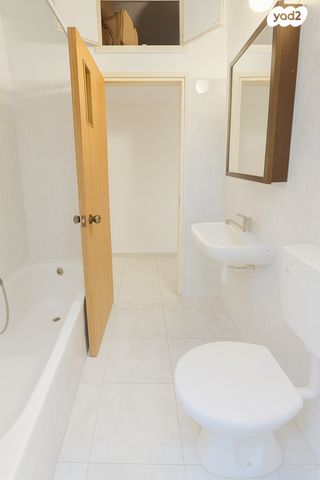 דירה, הגדוד העברי 83, רמב"ם, ראשון לציון