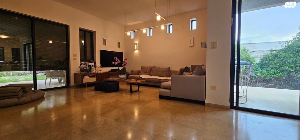 בית פרטי/ קוטג', נווה זיו