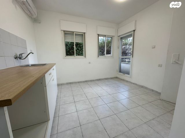 דרך יד לבנים 