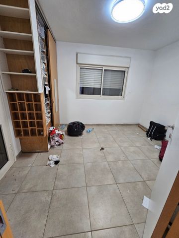 טריפלקס, ספיר, הר שמואל, גבעת זאב