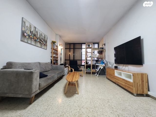 אליהו קראוזה 28