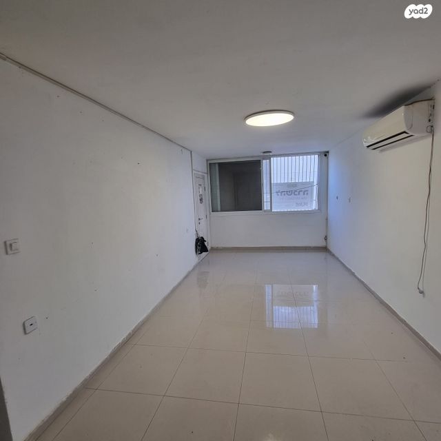 קדושי קהילת מזריץ' 16