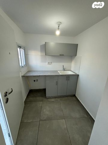 בניין מגורים, זבד, התקוה, בית יעקב, נווה צה"ל, תל אביב יפו