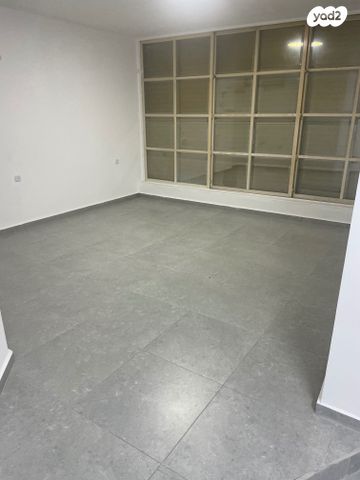 דירת גן, רמב"ם, הגבול רוטשילד, בת ים