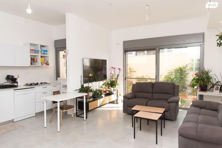 דירת גן, כלנית, חריש