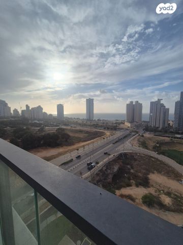 דירה, אמנון ליפקין שחק, נוף הטיילת, נתניה