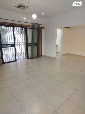 בית פרטי/ קוטג', אפעל 19, שיכון ותיקים, חולון