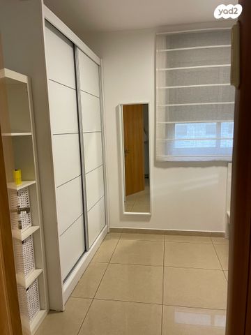 דירה, קדושי השואה, אזורי חן, גימל החדשה, תל אביב יפו