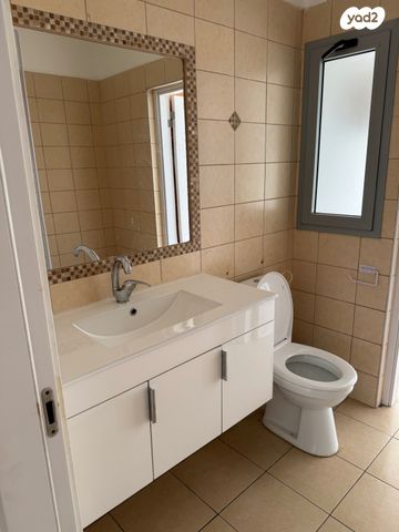 דירה, אברהם בלסברג, ברנע, אשקלון