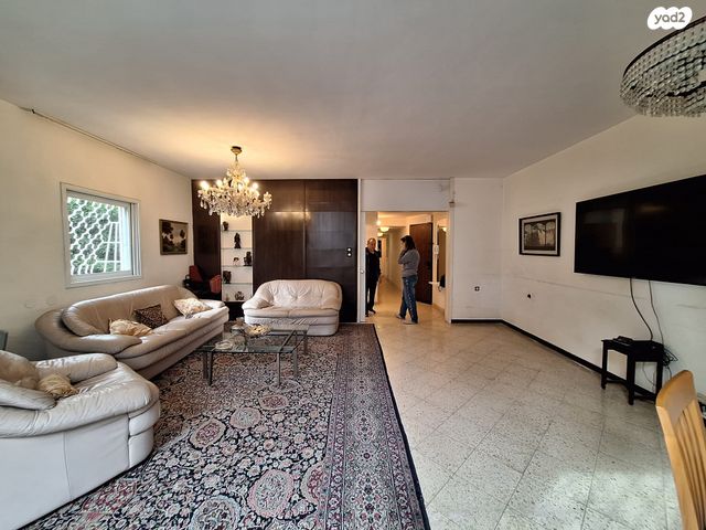 דירה, משה שרת, הצפון החדש - כיכר המדינה, תל אביב יפו