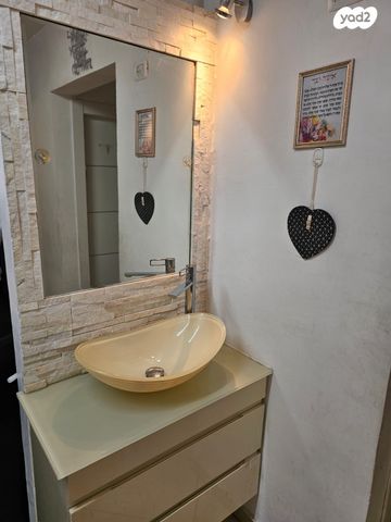 דירה, קרל נטר, מעלות דפנה, ירושלים