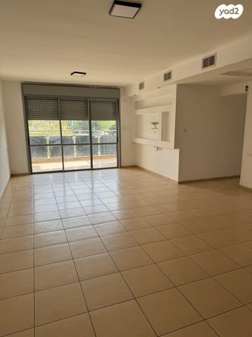 דירה, אברהם בלסברג, ברנע, אשקלון