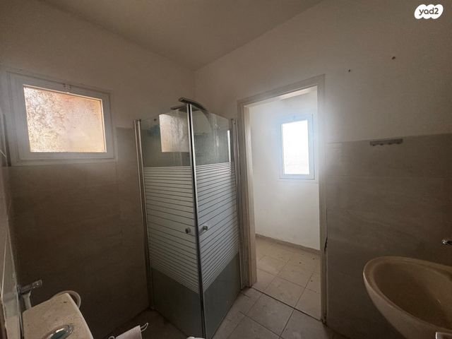 דירה, כליל החורש, מורדות טבריה, טבריה