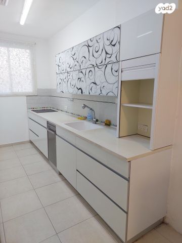 בית פרטי/ קוטג', אפעל 19, שיכון ותיקים, חולון