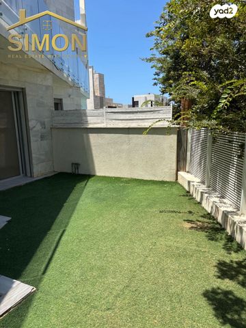 בית פרטי/ קוטג', פייר קניג 14, נוף הטיילת, נתניה