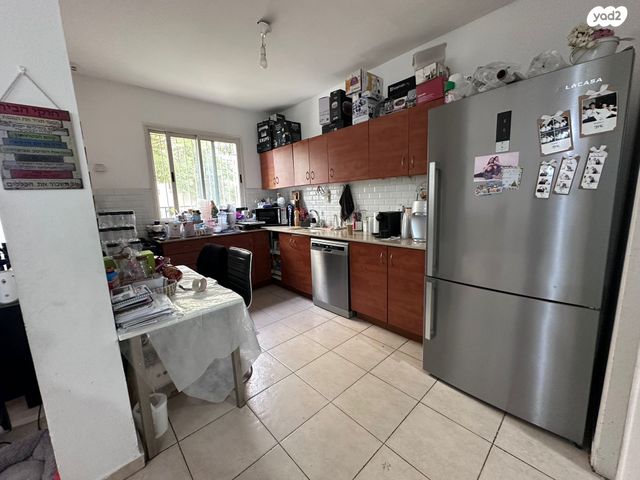 דירת גן, אלישע הנביא, הנביאים, מודיעין מכבים רעות