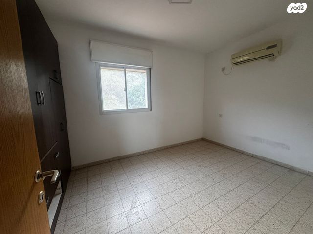 דירה, כליל החורש, מורדות טבריה, טבריה