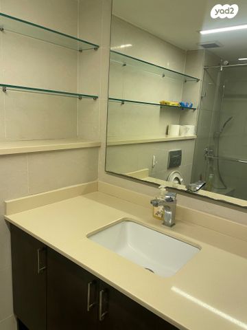 דירה, דוד אלעזר 10, חוף הכרמל, חיפה