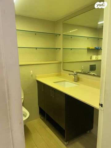 דירה, דוד אלעזר 10, חוף הכרמל, חיפה