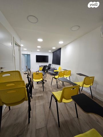 חנויות/ שטח מסחרי, מרכז העיר, סביניה, הוותיקה, קרית ביאליק