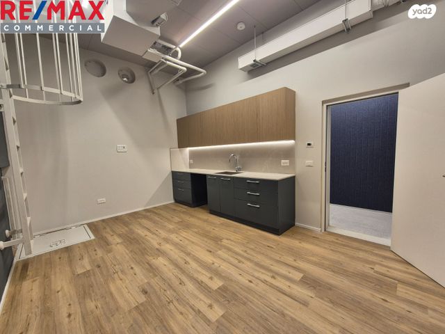 משרדים, החרש, אזור תעשיה נווה נאמן, הוד השרון