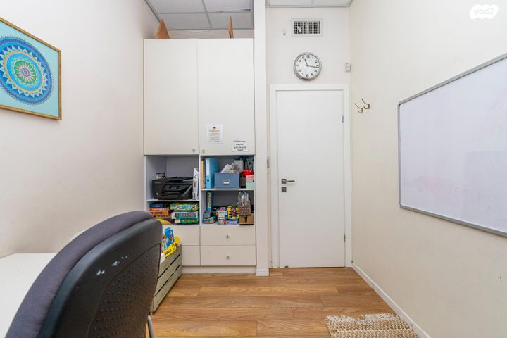 משרדים, בנימינה גבעת עדה