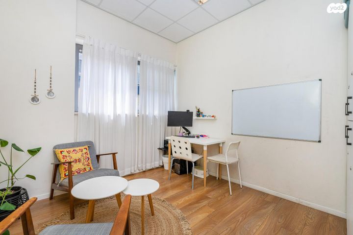 משרדים, בנימינה גבעת עדה