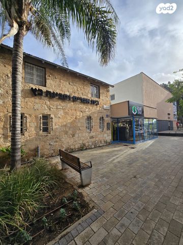 חנויות/ שטח מסחרי, מרכז העיר, סביניה, הוותיקה, קרית ביאליק