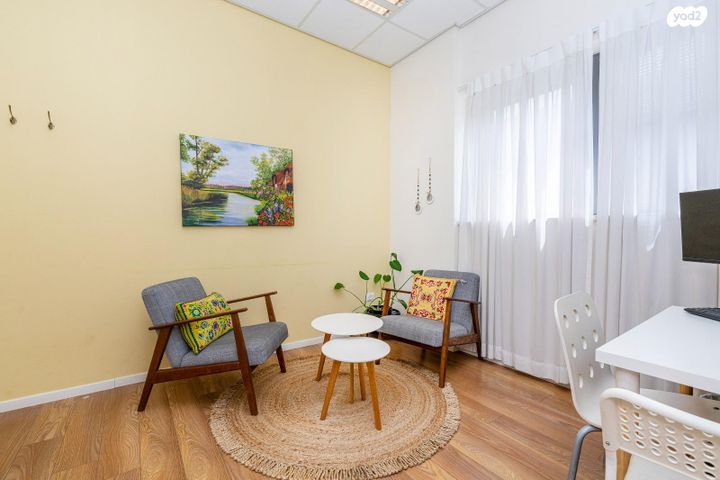 משרדים, בנימינה גבעת עדה