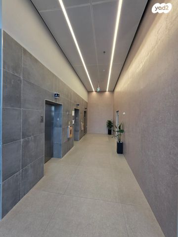 משרדים, מרדכי קוסטליץ, חדרה