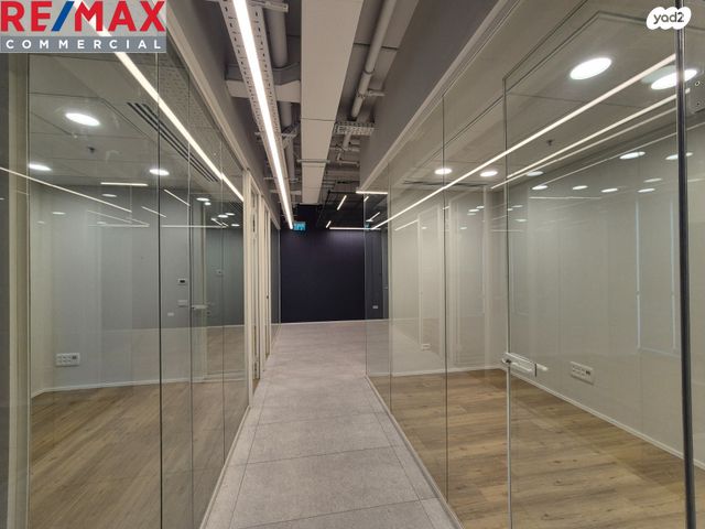 משרדים, החרש, הוד השרון