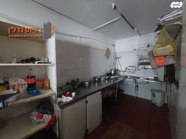 חנויות/ שטח מסחרי, דרך זאב ז'בוטינסקי, נחלת גנים, רמת גן