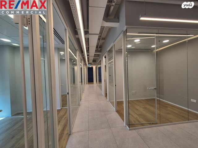 משרדים, החרש, הוד השרון