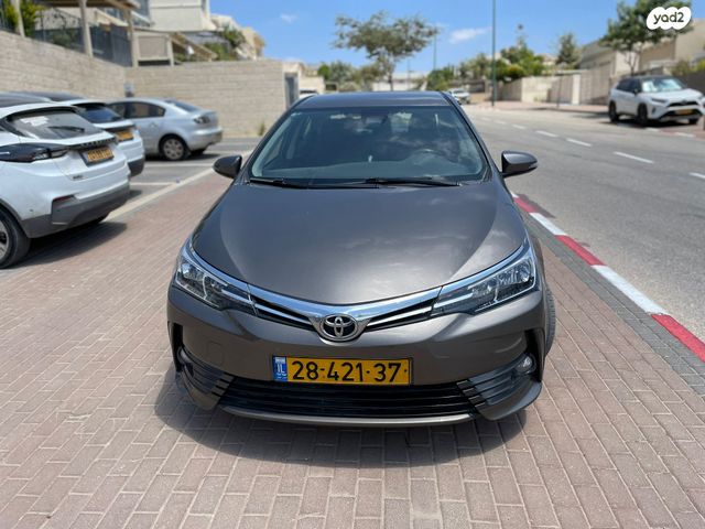 טויוטה קורולה